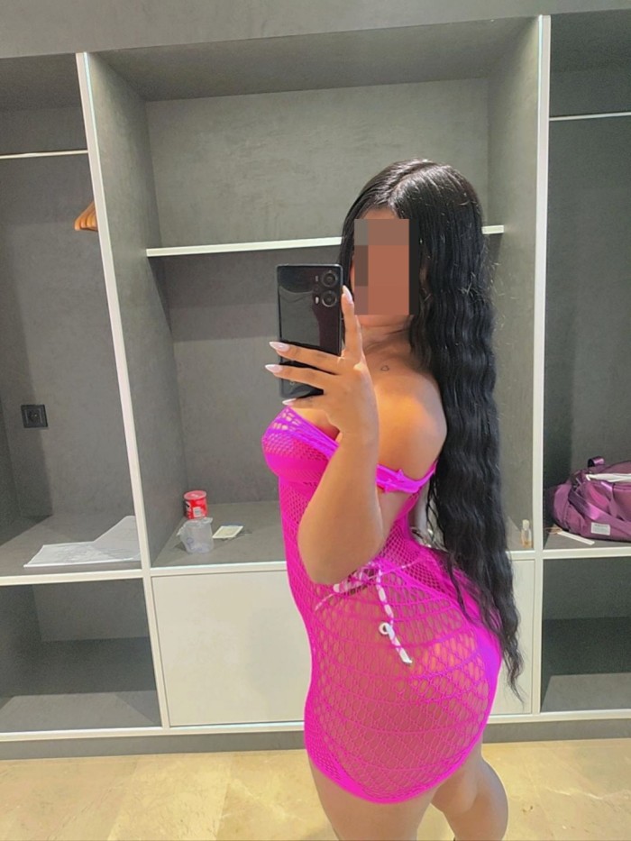 EN ALMERIA  FIESTERA DESEOSA DE SEXO