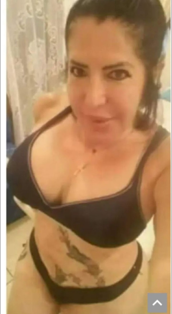 Mujer encantadora y caliente cachonda