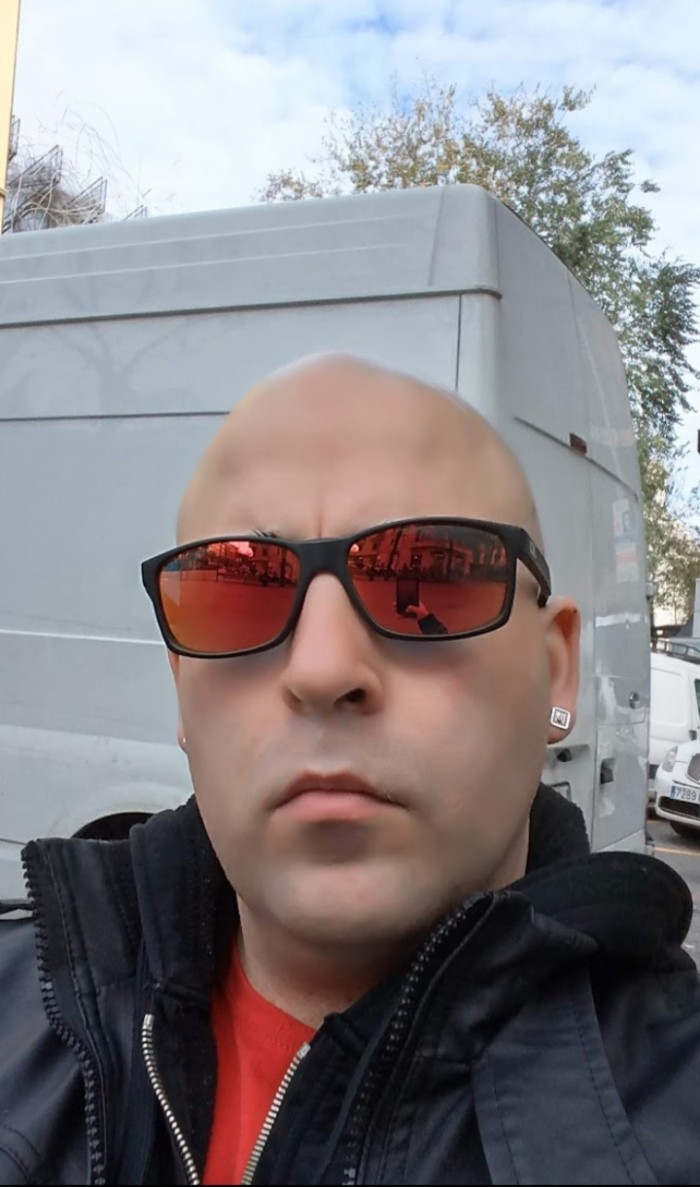 Chico musculado  lefero boiro .salidas en Galicia