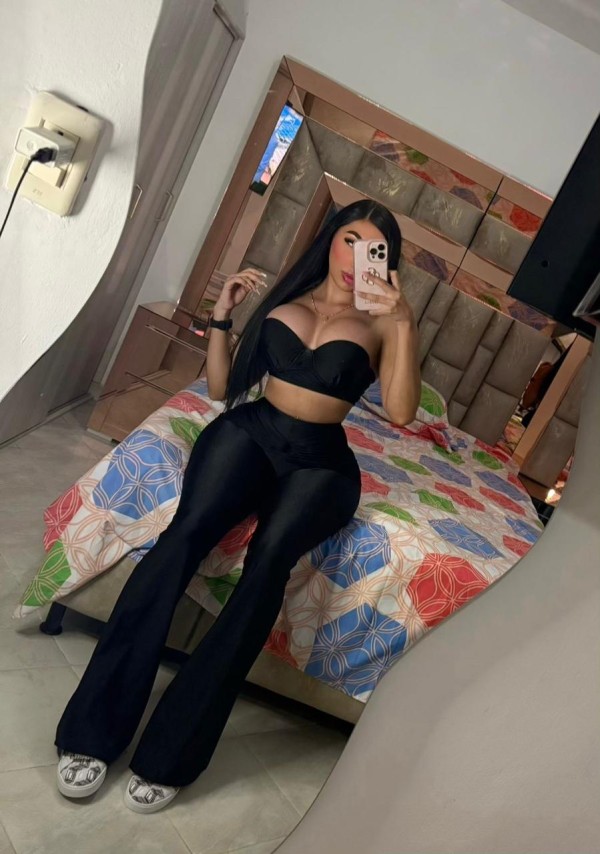 SOFIA… CUERPAZO Y CURVAS DE ESCANDALO.. QUIERO DEJARTE SECO EN MI CAMA