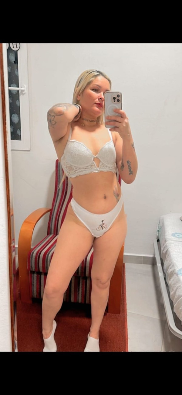 NOVEDAD. CHICA RUBIA BRASILEÑA, TAYLA