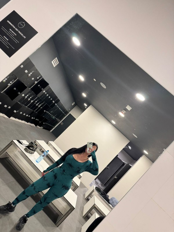 PRINCIPIANTE COÑITO JUGOSO Y ESTRECHO ME ENCANTA FOLLAR