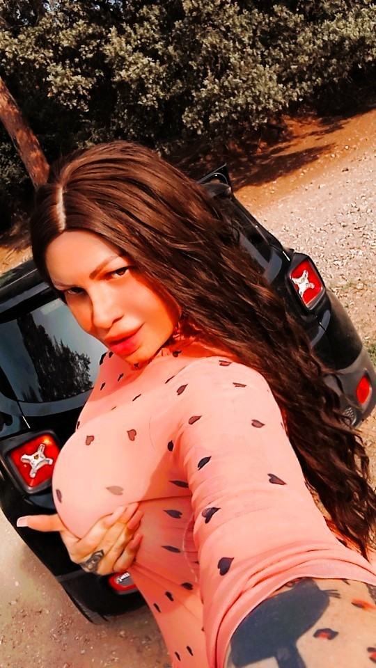 POTENTE Y FIESTERA PARTICULAR En BARCELONA