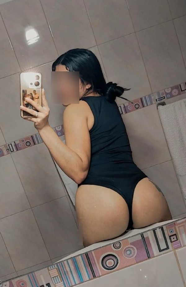 SOFIA.. CHICA GUAY.. CON SITIO Y SALIDAS