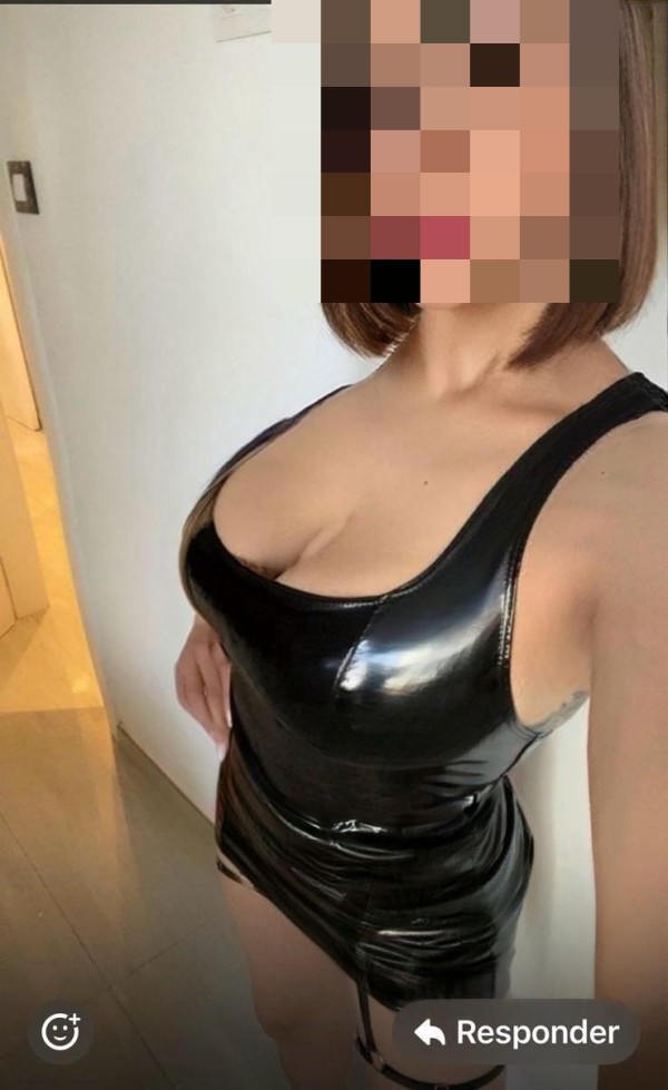 Chicas jóvenes guapa simpática y Agradable