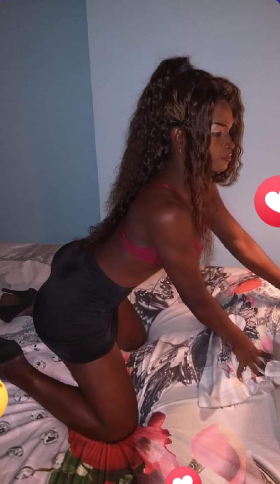 EVA LUNA TRANS la tina fiestera dotada