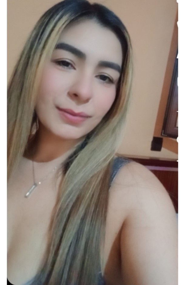 Primera vez fiestera nena adicta al sexo extrovertida y muy guarra