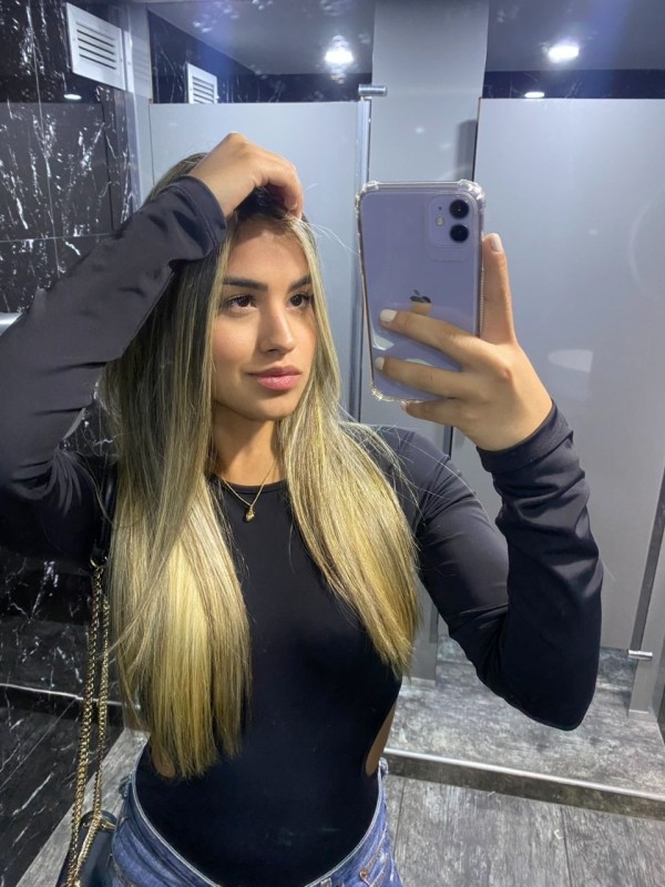 Rubia rostro angelical ada Novedad