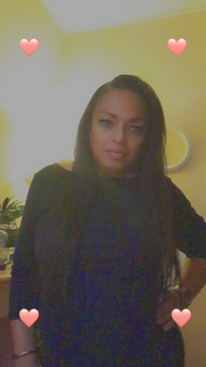 Soy Perla una madurita Trans enrollada y juguetona