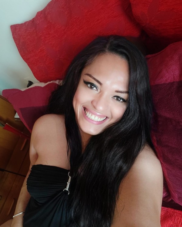 Soy Perla una madurita Trans enrollada y juguetona