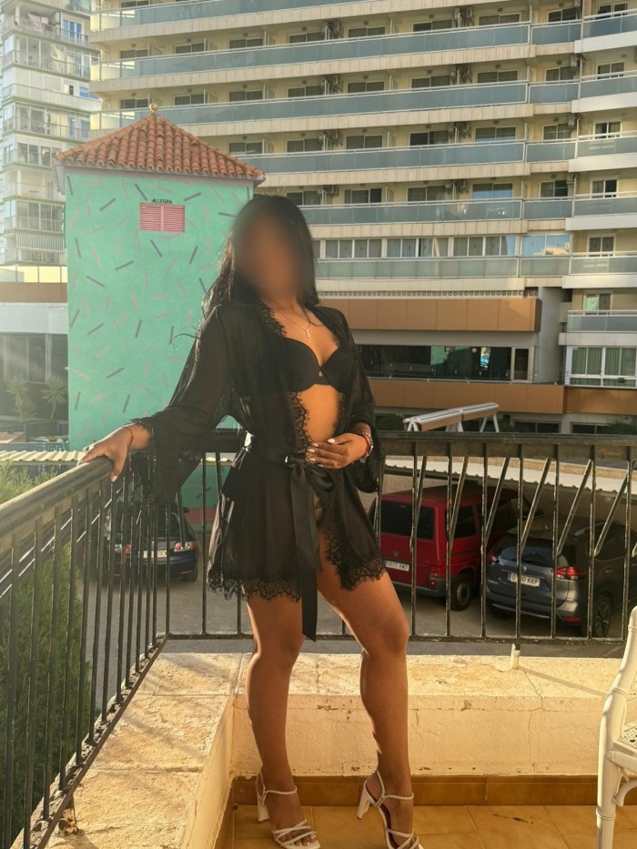 Hermosa y cachonda morbosa latina