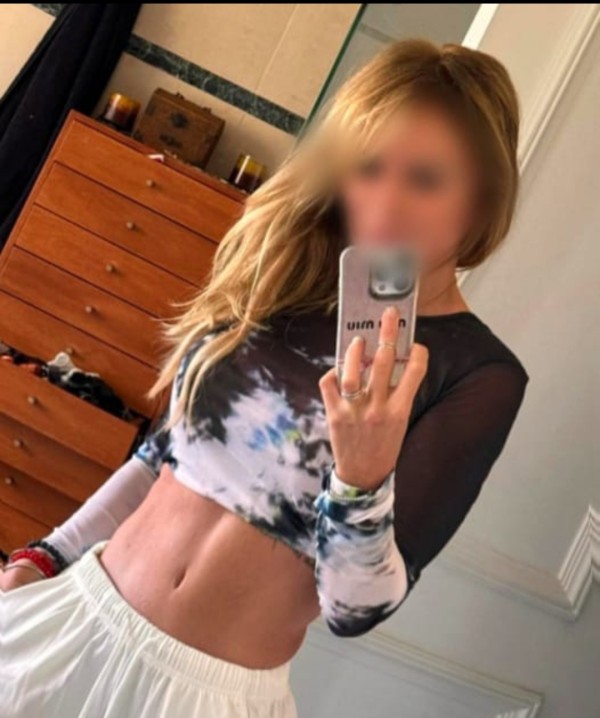 Española independiente de grandes atributos novedad