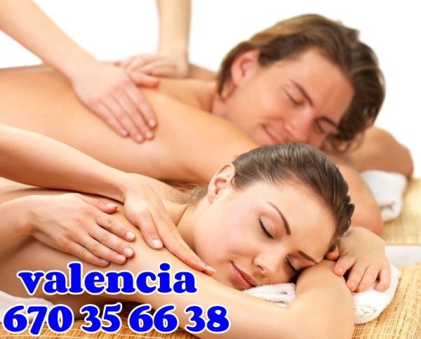 Asiáticas jovencitas delgada bajita cariñosa TODOS