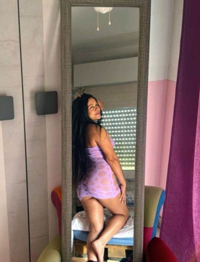 Morenaza latina muy cachonda esperandot3