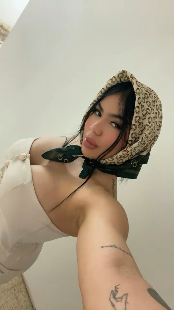 Chica mui bonita amable y cariñosa