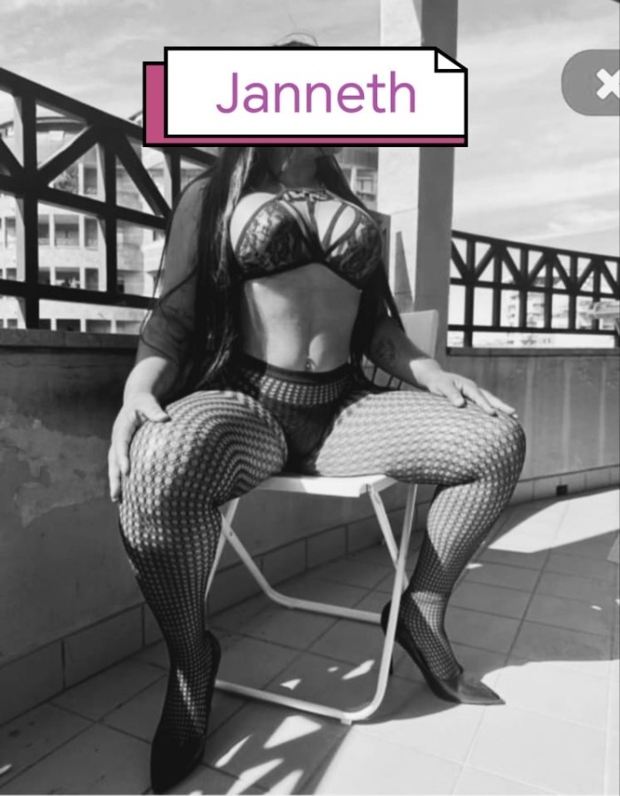 Janet, una morenita dominicana con muchas ganas