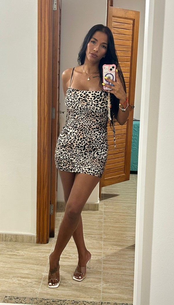 ATREVIDA JUGUETONA EN PUERTO DEL CARMEN