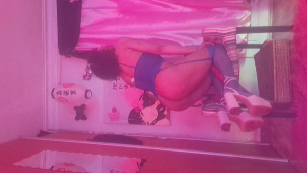 Elegante y seductora latina