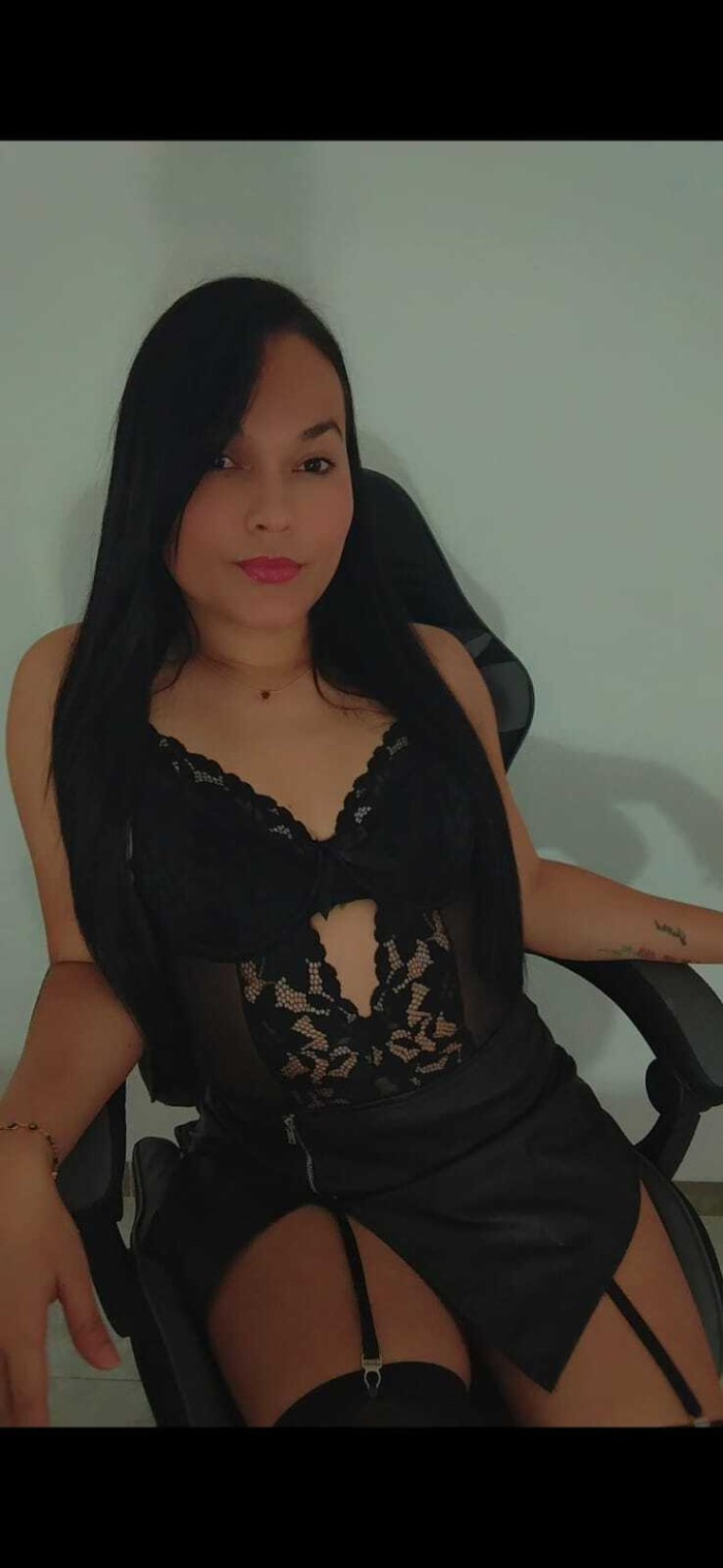 FOGOSA Y CACHONDA TRANS COLOMBIANA