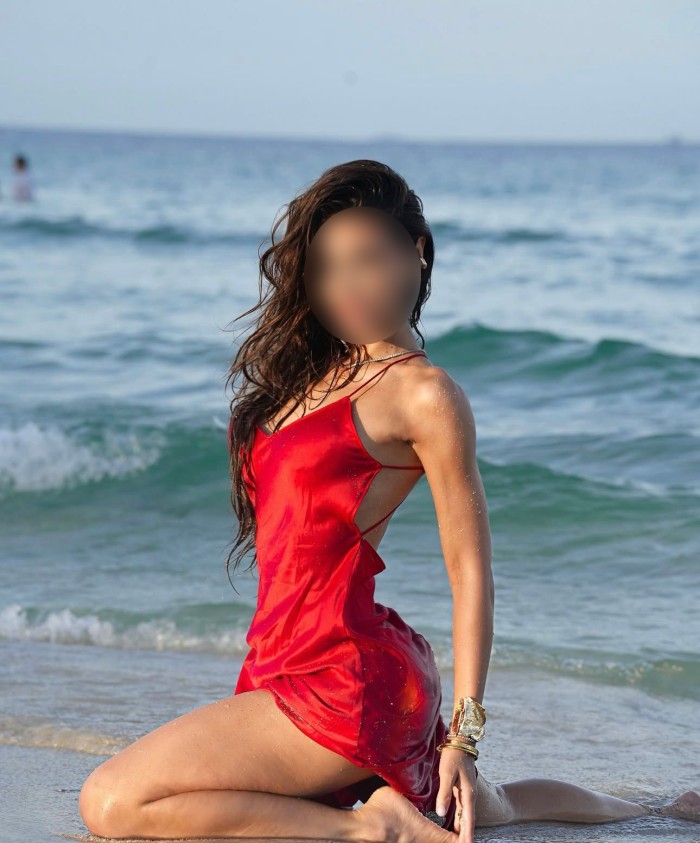 LUCIA, GUAPISIMA CHICA ANDALUZA, NO PROFESIONAL.. PRIMERA VEZ EN SANTANDER