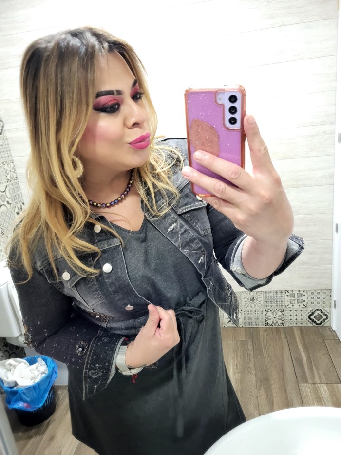 VIOLETA FERRER TRANS MASAJISTA EROTICA MANOS DE SEDA MÁGICAS EN FUENGIROLA