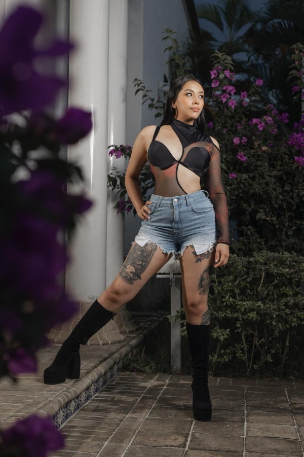 MORENA SOLO CON DESEOS CALIENTES EN PAMPLONA