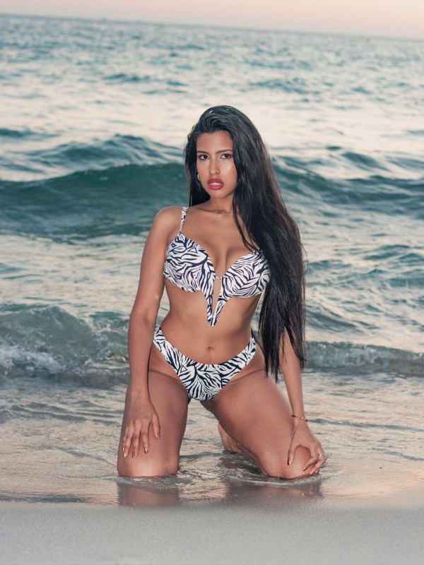 MILADY 672643337 JOVENCITA LATINA MODELO FINA Y ESBELTA MADRID CENTRO