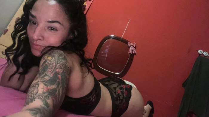 PONME EN 4 LLEGUE MAS CALIENTE QUE NUNCA