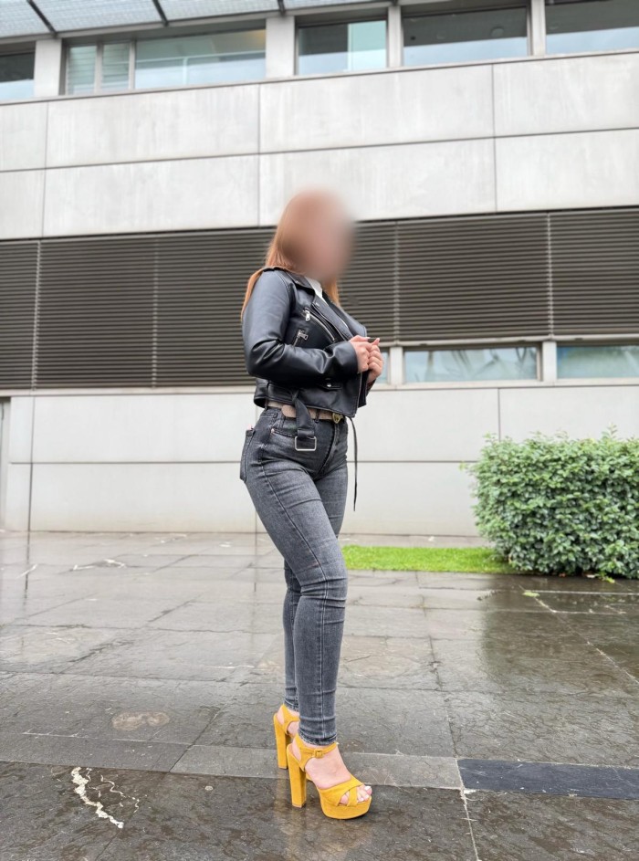 COQUETA ESPAÑOLA COQUETA POR POCOS DIAS