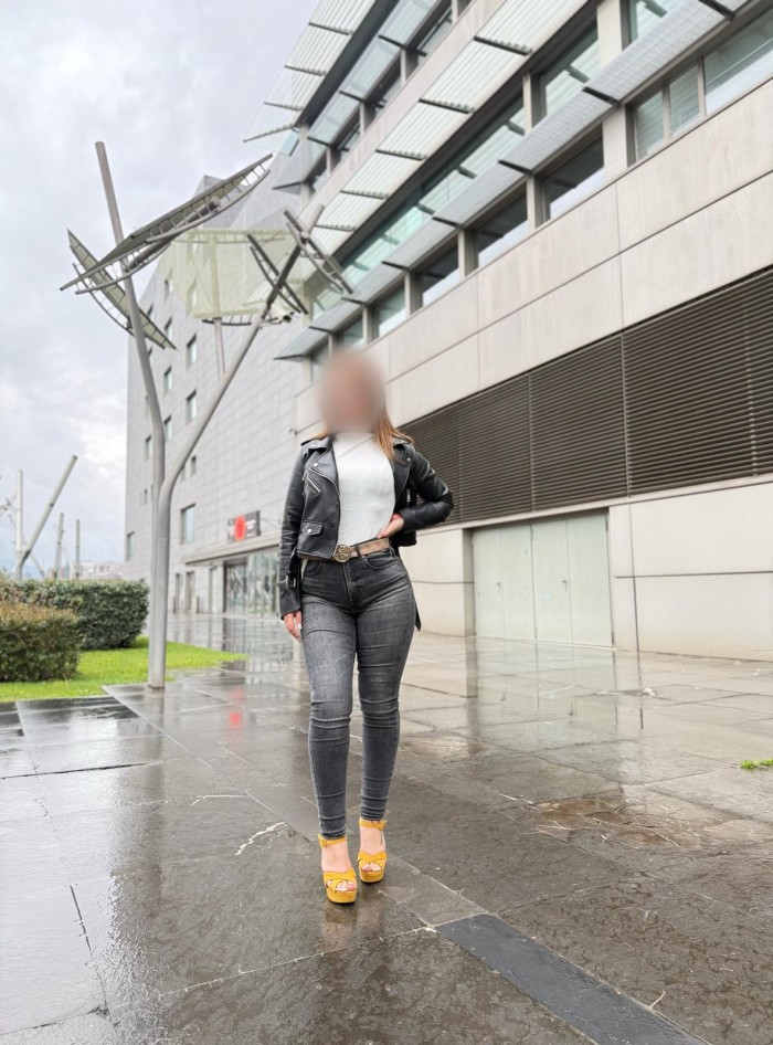 COQUETA ESPAÑOLA COQUETA POR POCOS DIAS