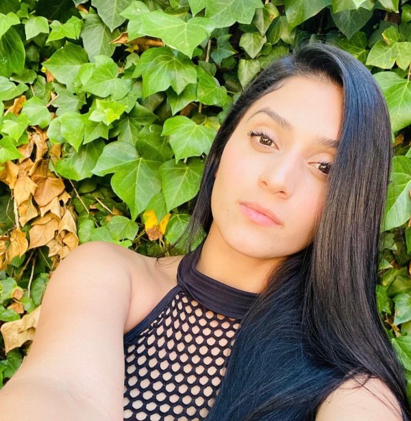 Niñata jovencita super cachonda en ciudad vella /Barceloneta 24 hs