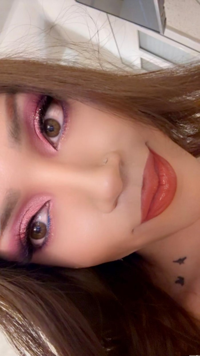 NOVEDAD LINDSAY CHICA TRANS MEGA FEMENINA