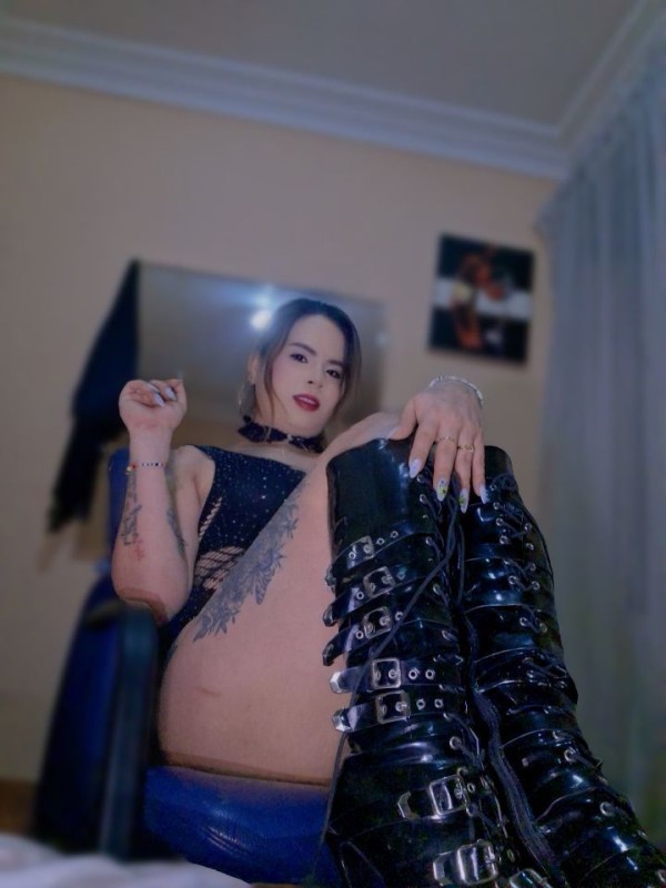 𝕋ℝ𝔸ℕ𝕊 ℂ𝔸Ñ𝔼ℝ𝔸 FULL DISCRECION