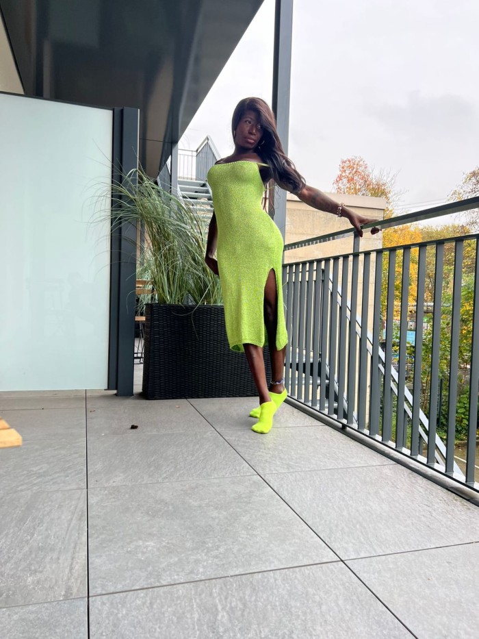 Morenaza divina fogosa fiestera y con polla gruesa