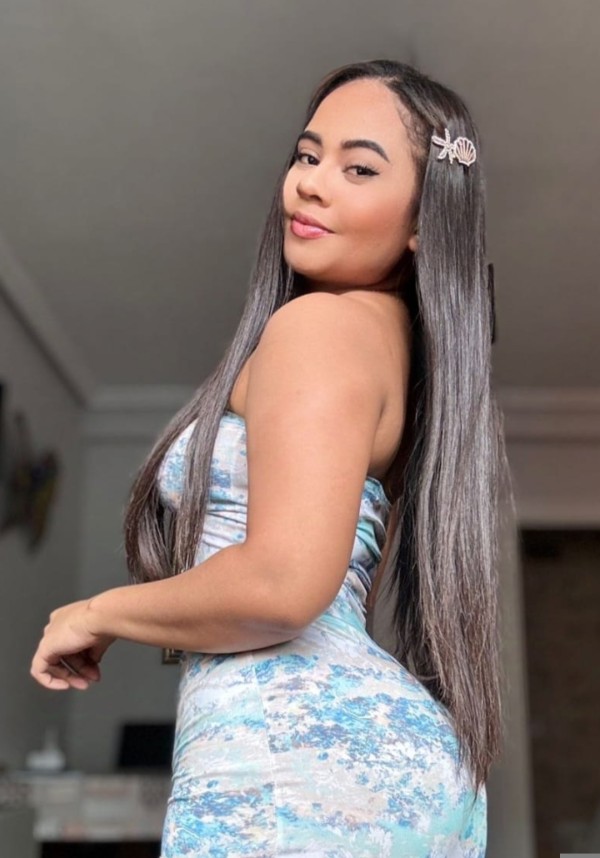 COLOMBIANA DE LUJO JOVEN Y VIBRANTE PARA TI