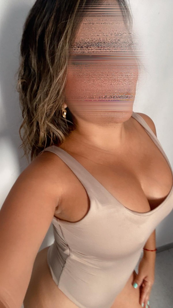 ARDIENTE CACHONDA LUJURIOSA DESEOSA DE PLACER