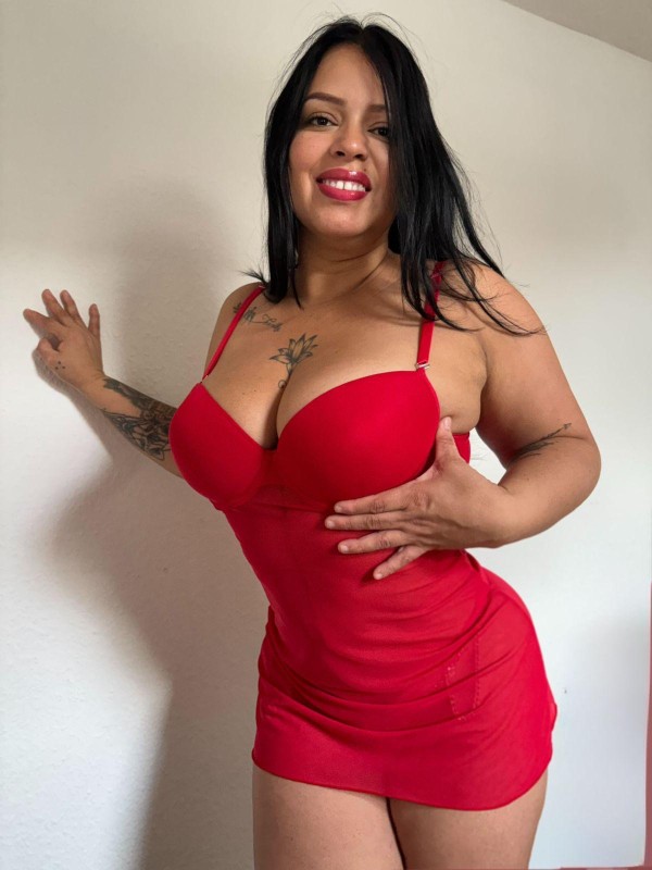 ALAHIA cachonda 24h me encanta la fiesta