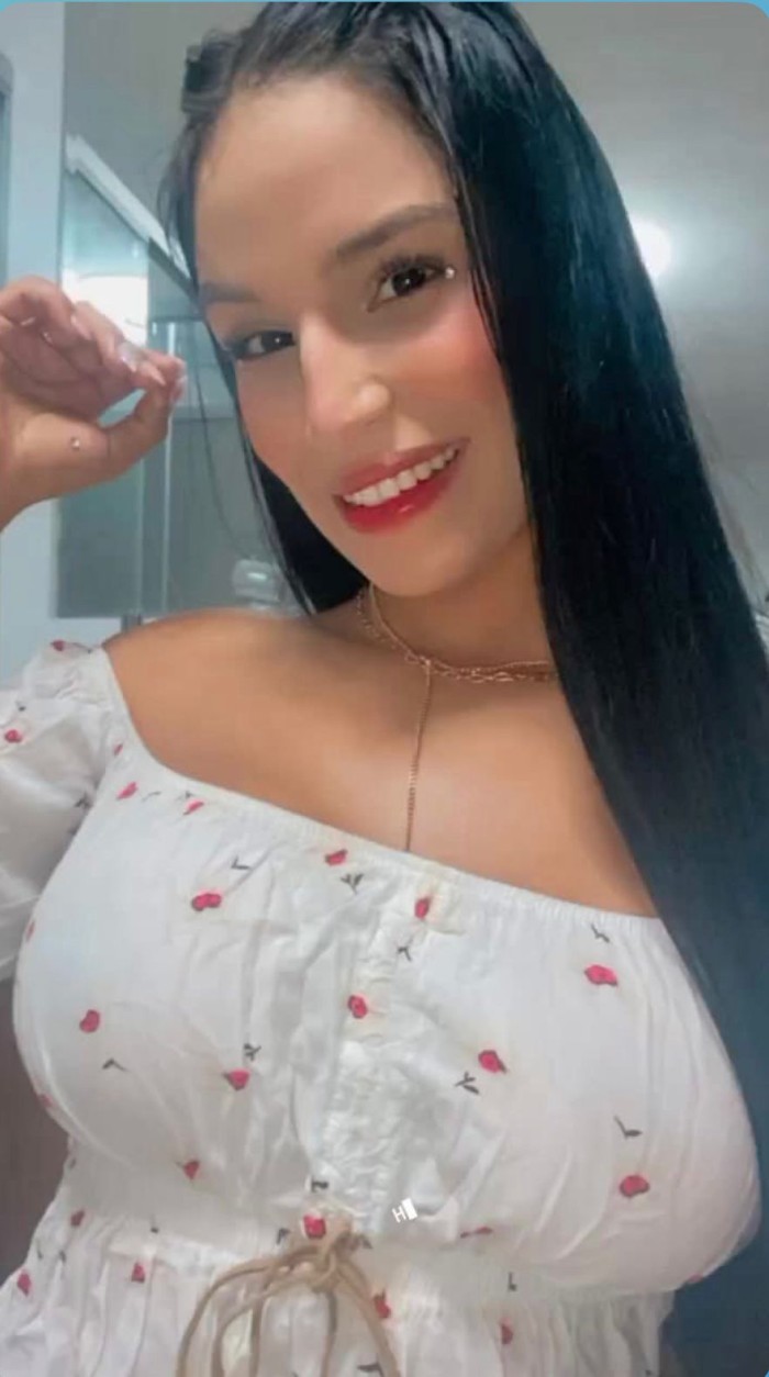 JOVENCITA GUAPA Y MUY CARIÑOSA 24H