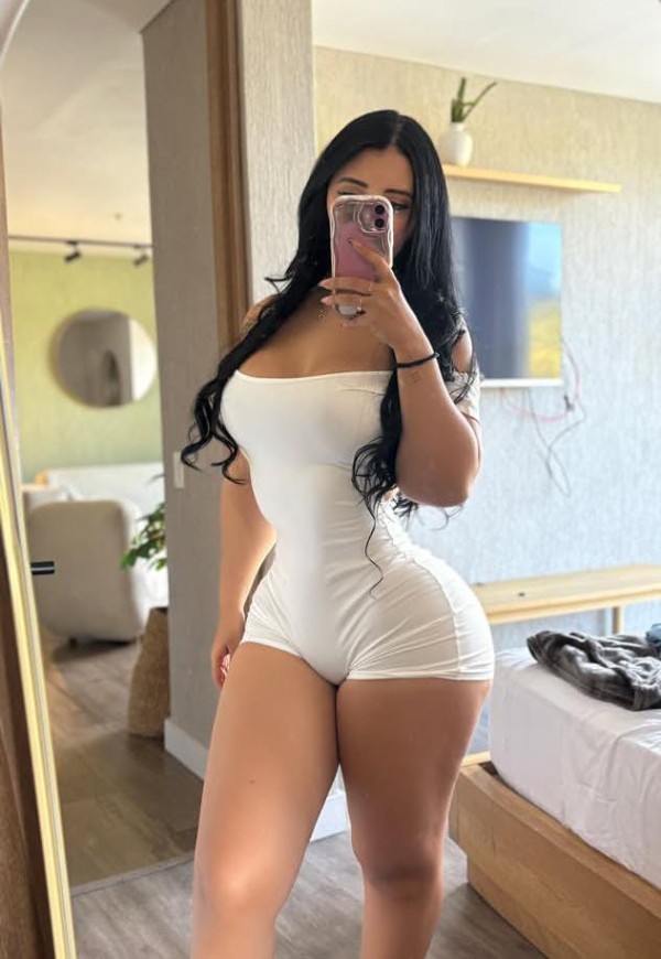 NOVEDAD EN PARLA COLOMBIANA SEXY RECIEN LLEGADA