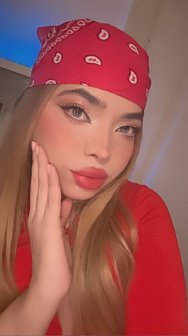 ARI, ENTRE TERNURA Y PURA PICARDÍA 611269247