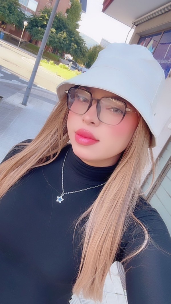 ARI, ENTRE TERNURA Y PURA PICARDÍA 611269247