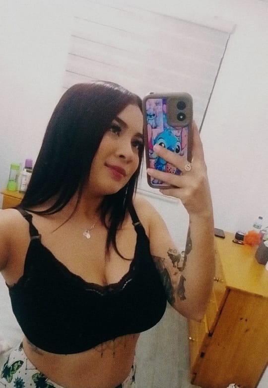 TETONA TRAVIESA Y CALIENTE 21 AÑOS