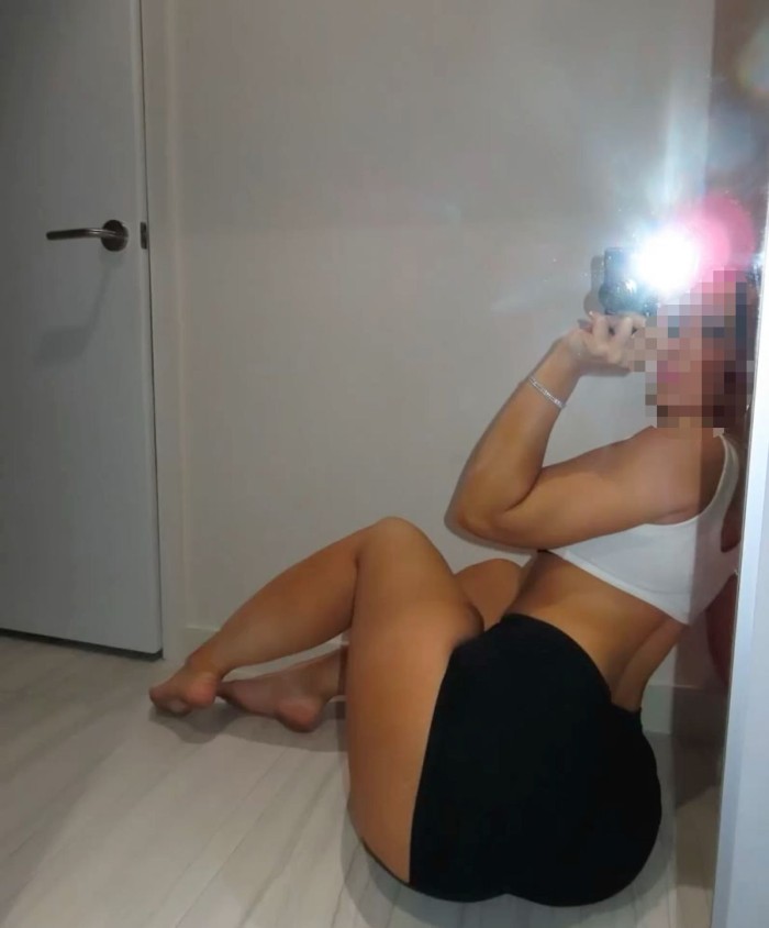 RECIEN LLEGADA A SALAMANCA TREMENDO BOMBON 24HR