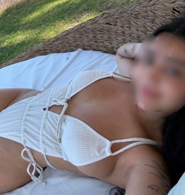 LA BEBE DE SU VIDA!! VENGA CHUPAR MI XOXITO RODADO Y CALIENTE!!