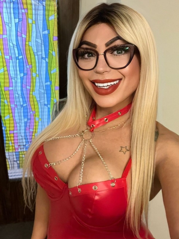 Bella Bionda brasileña