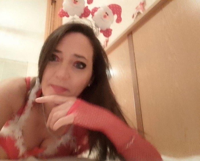 ESPAÑOLA. FIESTERA, CON GANAS DIVERSION