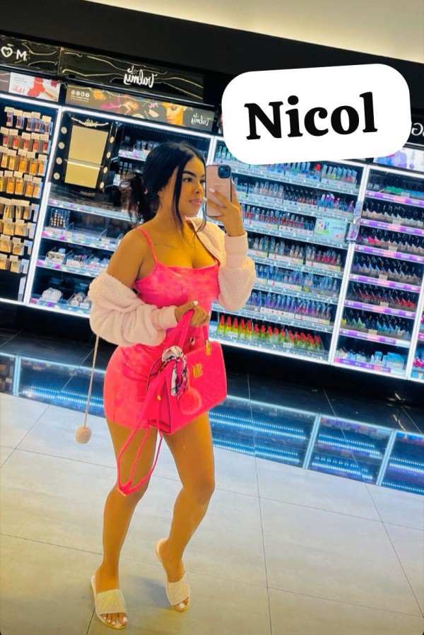 Tres amigas en  CARBALLO 24H fiesteras majas