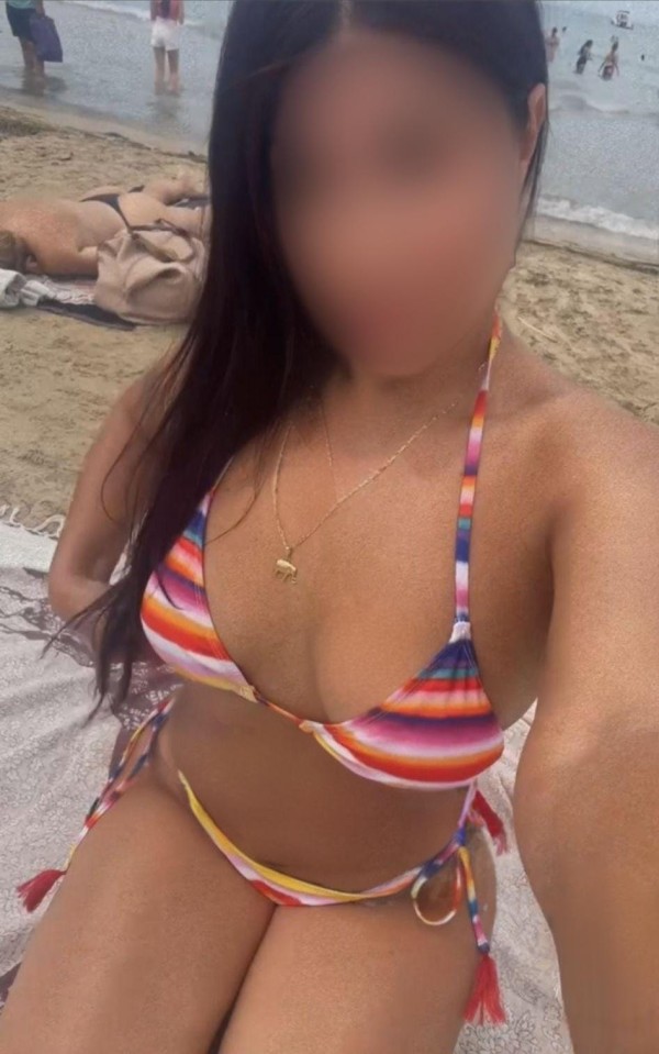 EN DENIA… LATINA BOMBA FIESTA LUJURIA Y SEXO