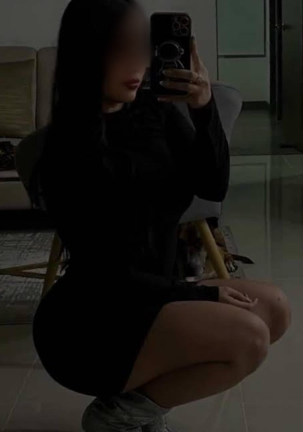 EN DENIA… LATINA BOMBA FIESTA LUJURIA Y SEXO