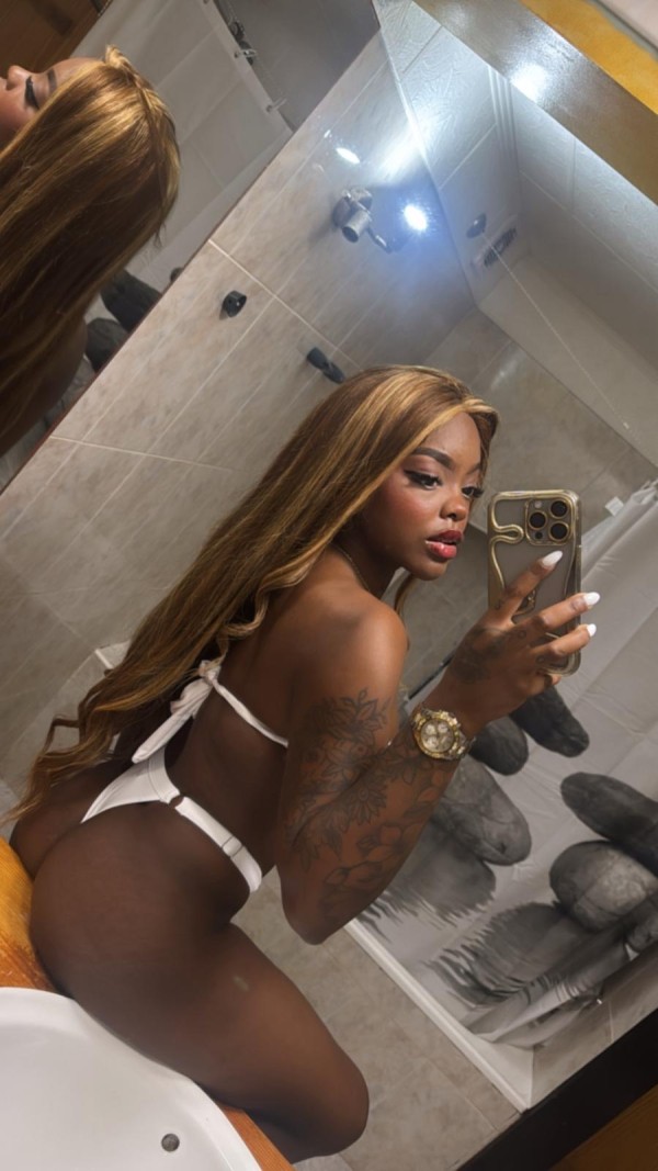 ARI tímida y puta follamé